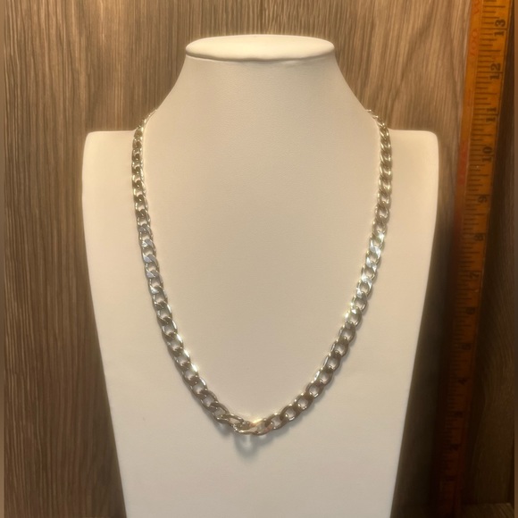 Silver Chain - Picture 2 of 5